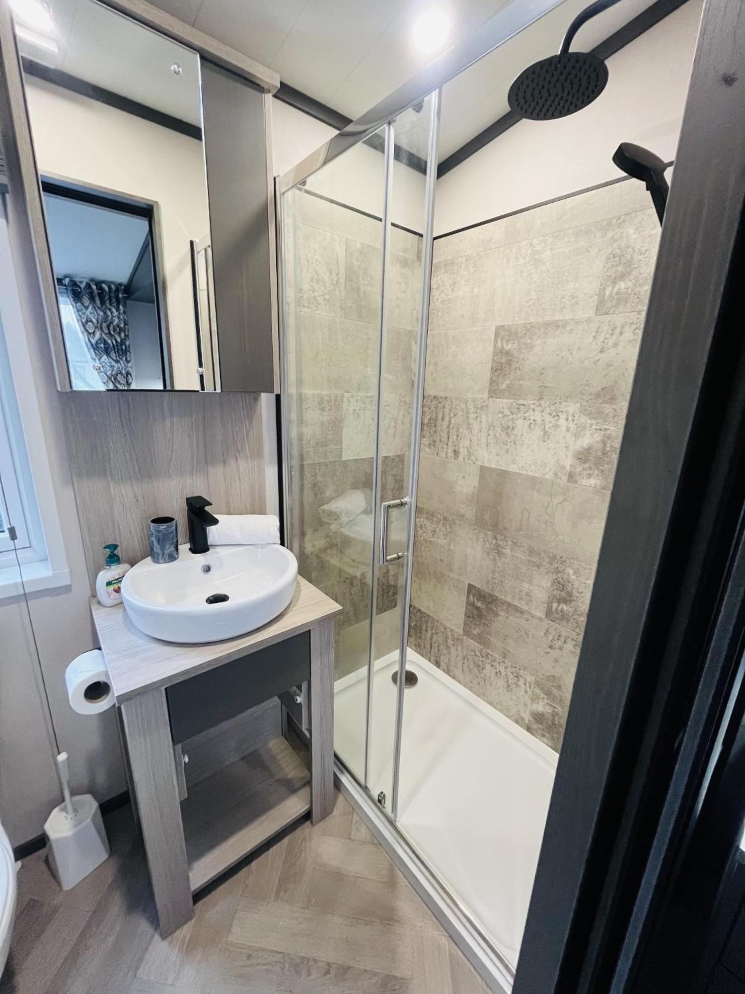 Lodge Royal Pines With Hot Tub Allerthorpe